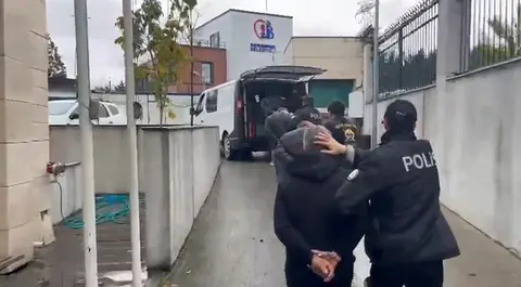 BAYRAMPAŞA’DA 1 İŞÇİNİN HAYATINI KAYBETTİĞİ OLAYLA İLGİLİ 4 KİŞİ GÖZALTINA ALINDI