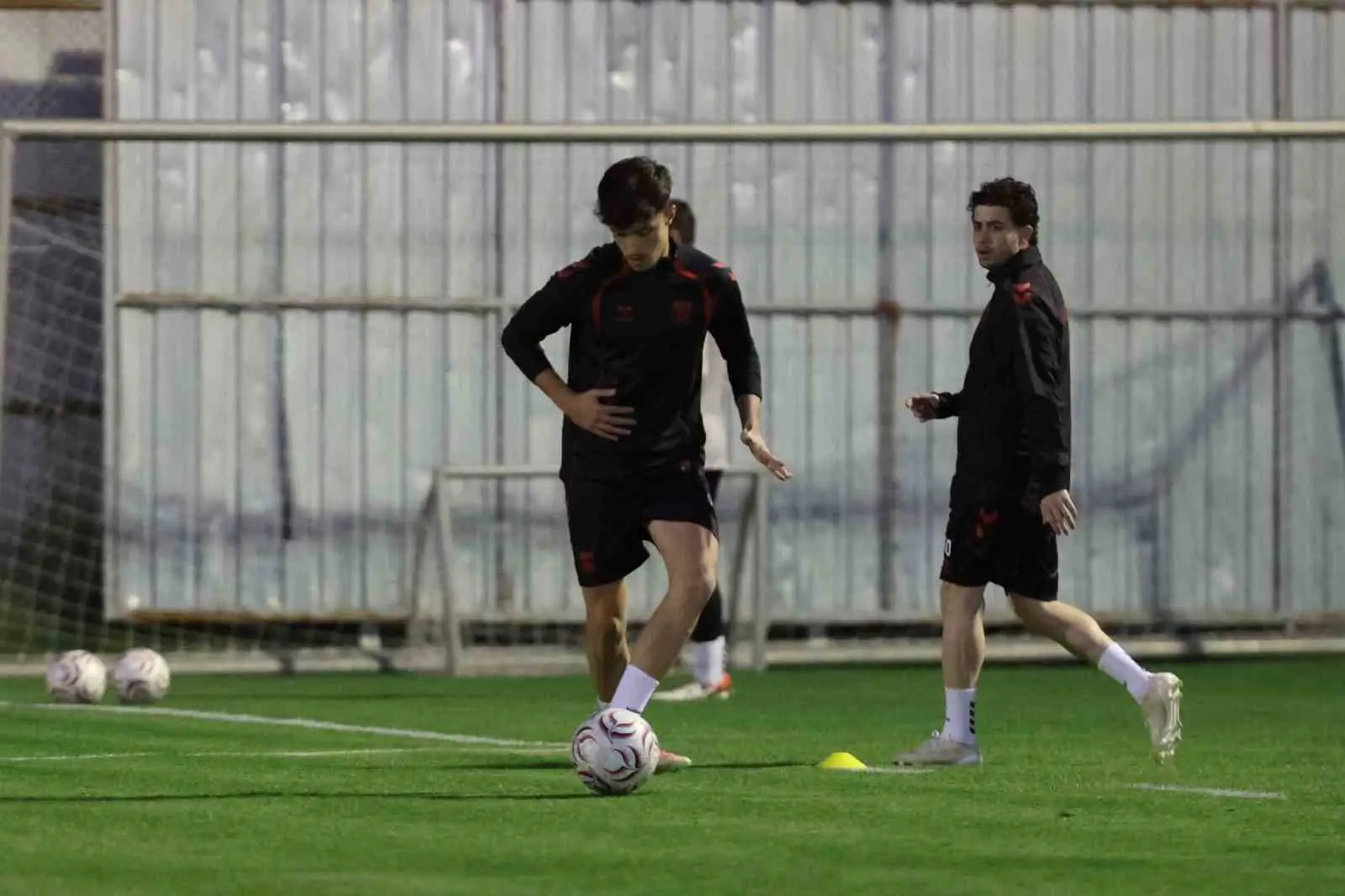 SİVASSPOR, TRENDYOL 1. LİG 2026-2027 SEZONUNUN 13. HAFTASINDA SAHASINDA BOLUSPOR İLE OYNAYACAĞI KARŞILAŞMANIN HAZIRLIKLARINA BAŞLADI.