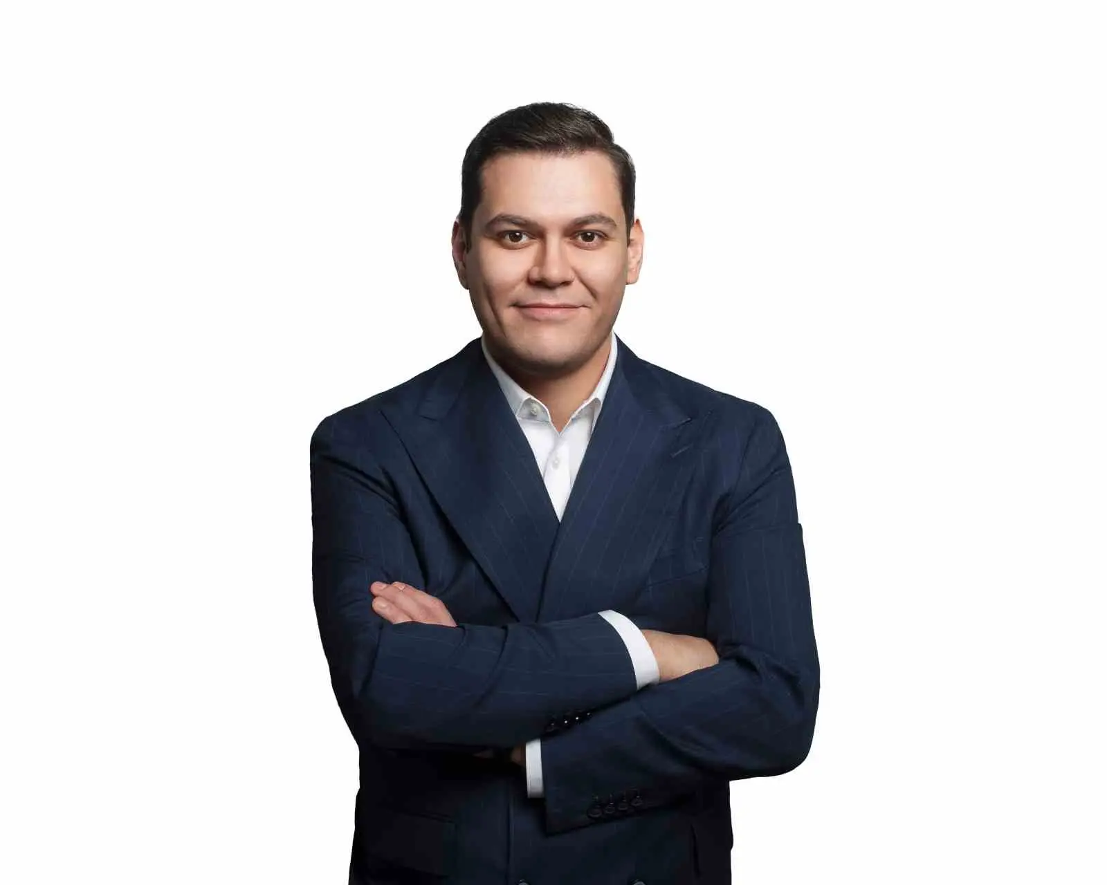 MARTI KURUCUSU OĞUZ ALPER ÖKTEM, MARTI TAG’A İLİŞKİN MAHKEME KARARININ ARDINDAN TAKSİCİLERE BARIŞ ÇAĞRISINDA BULUNDU. TÜM TAKSİ SÜRÜCÜLERİNİ MARTI PLATFORMUNDA KOMİSYONSUZ ÇALIŞMAYA DAVET EDEN ÖKTEM, ÖNÜMÜZDEKİ ALTI AY BOYUNCA EN ÇOK YOLCULUK YAPAN TAKSİCİYE KENDİ OTOMOBİLİNİ HEDİYE EDECEĞİNİ AÇIKLADI.