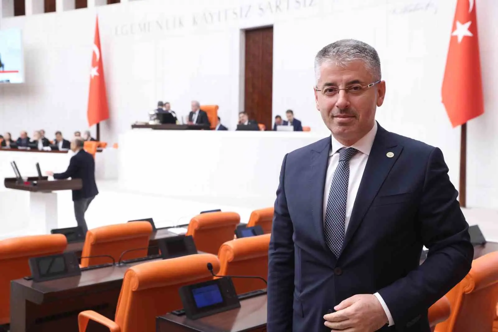 AK PARTİ KAYSERİ MİLLETVEKİLİ ŞABAN ÇOPUROĞLU; FON SORUŞTURMASIYLA İLGİLİ OLARAK YAPTIĞI AÇIKLAMADA, FONA YATIRAN VATANDAŞLARIN GELİRLERİNİ MANİPÜLE EDEN ŞAHISLARIN YAPTIKLARININ YANINA KAR KALMAYACAĞINI SÖYLEYEREK, "DEVLETİN DEĞİRMENİ YAVAŞ DÖNER AMA İNCE ÖĞÜTÜR" DEDİ.
