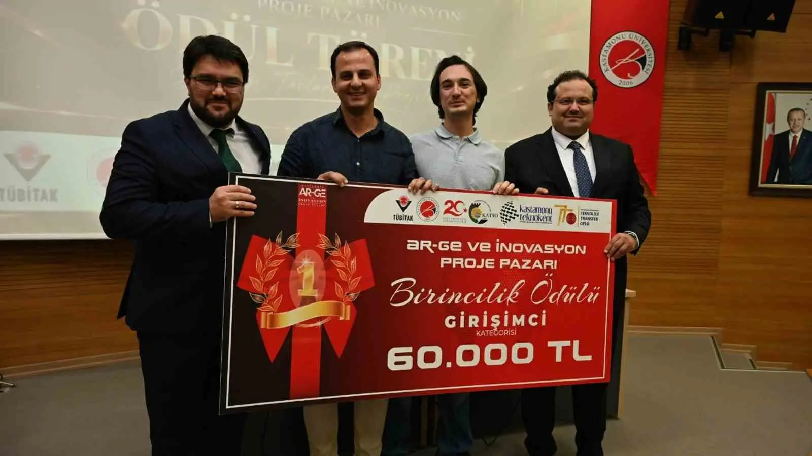 KARABÜK TEKNOKENT BÜNYESİNDE FAALİYET GÖSTEREN PRINTHERE TEKNOLOJİ VE YAZILIM A.Ş., MOBİL UYGULAMA DESTEKLİ AKILLI BASKI OTOMATLARI GELİŞTİRDİĞİ PROJESİYLE GİRİŞİMCİ KATEGORİSİNDE BİRİNCİ OLDU.