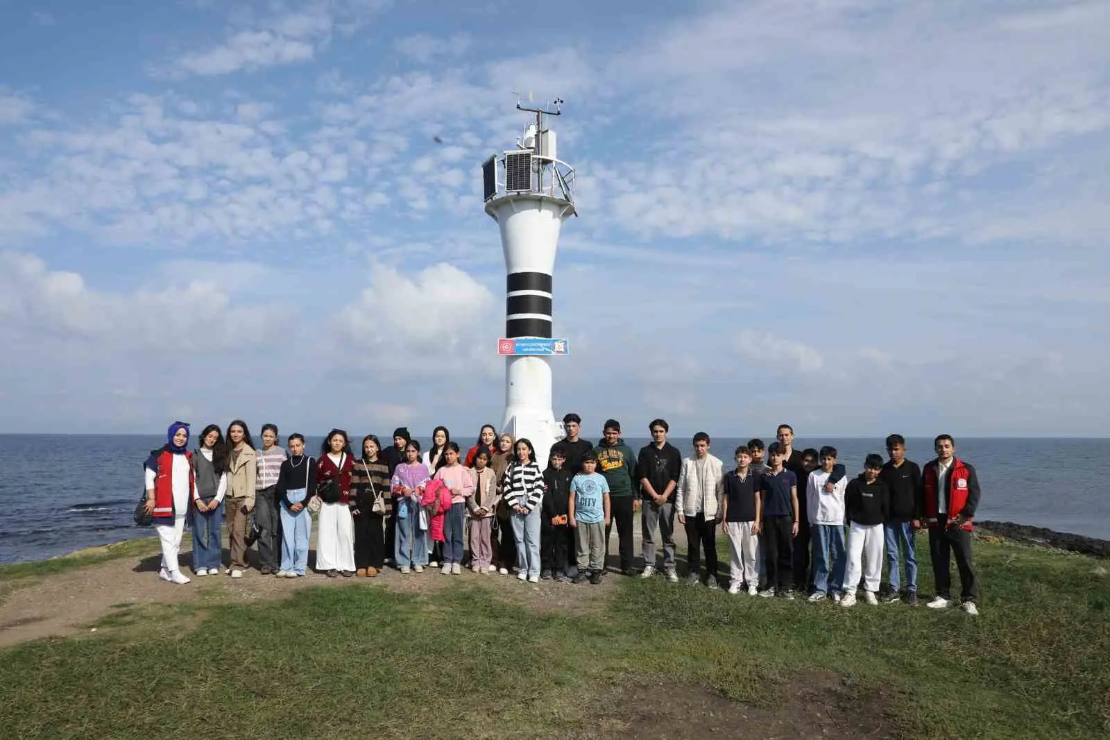 NURHAK KAYMAKAMLIĞI KOORDİNASYONUNDA, AİLE VE SOSYAL HİZMETLER BAKANLIĞININ OKUL DESTEK PROJESİ KAPSAMINDA DÜZENLENEN KÜLTÜR GEZİSİYLE NURHAKLI ÇOCUKLAR ORDU’NUN TARİHİ VE TURİSTİK MEKANLARINI GEZDİ.