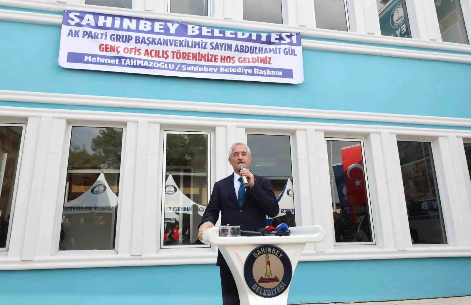 ŞAHİNBEY BELEDİYESİ TARAFINDAN GAZİANTEP ÜNİVERSİTESİ İÇERİSİNE YAPTIRILAN ŞAHİNBEY BELEDİYESİ GENÇ OFİSİ’NİN AÇILIŞI GERÇEKLEŞTİRİLDİ.