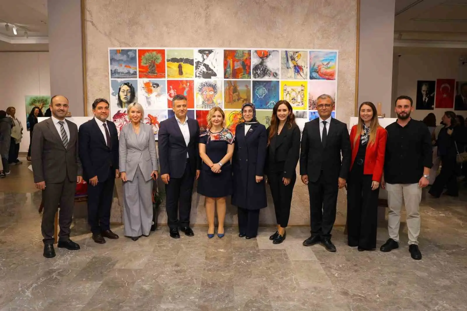 SAMSUN BÜYÜKŞEHİR BELEDİYESİ İLE SAMSUN PLASTİK SANATLAR DERNEĞİ İŞ BİRLİĞİNDE DÜZENLENEN I. SAMSUN SANAT ÇALIŞTAYI’NDA ORTAYA ÇIKAN ESERLER, YALI SERGİ SALONU’NDA SANATSEVERLERİN BEĞENİSİNE SUNULDU.