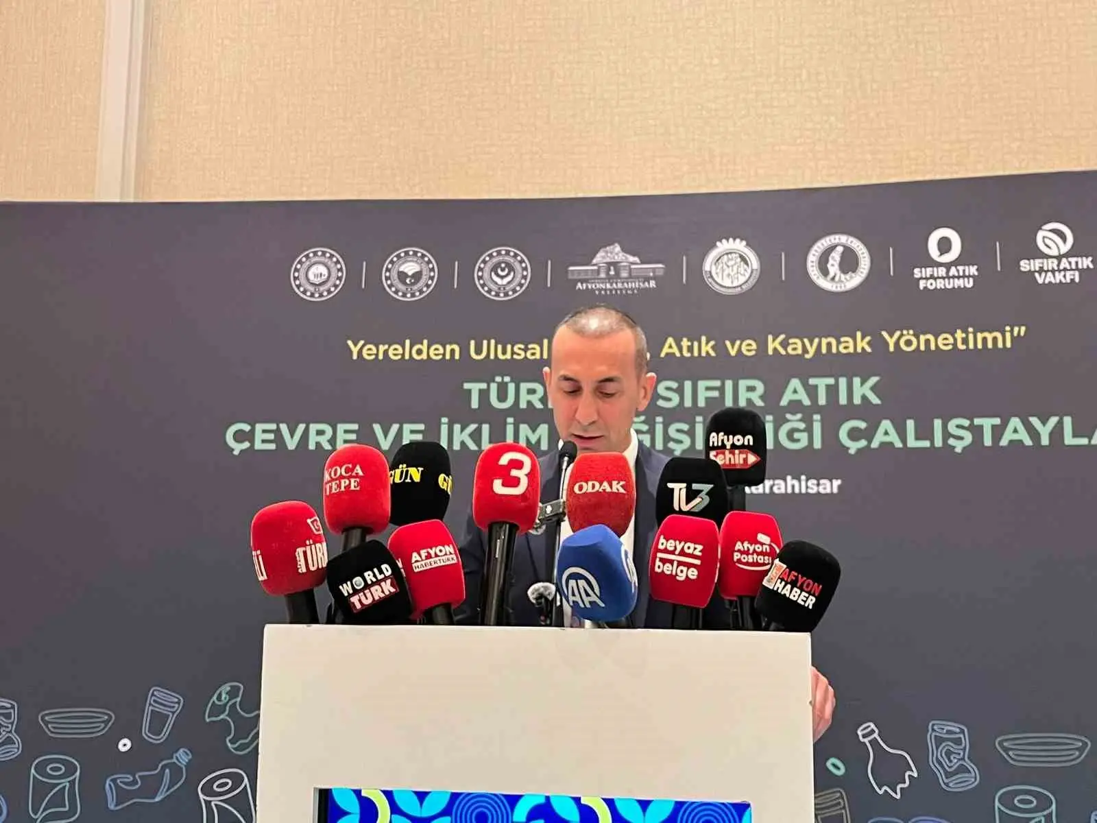 VALİ YARDIMCISI ATIF ÇİÇEKLİ, ÜRETİM VE TÜKETİM ALIŞKANLIKLARININ DOĞAYLA KURULAN İLİŞKİYİ DEĞİŞTİRDİĞİNİ BELİRTTİ.