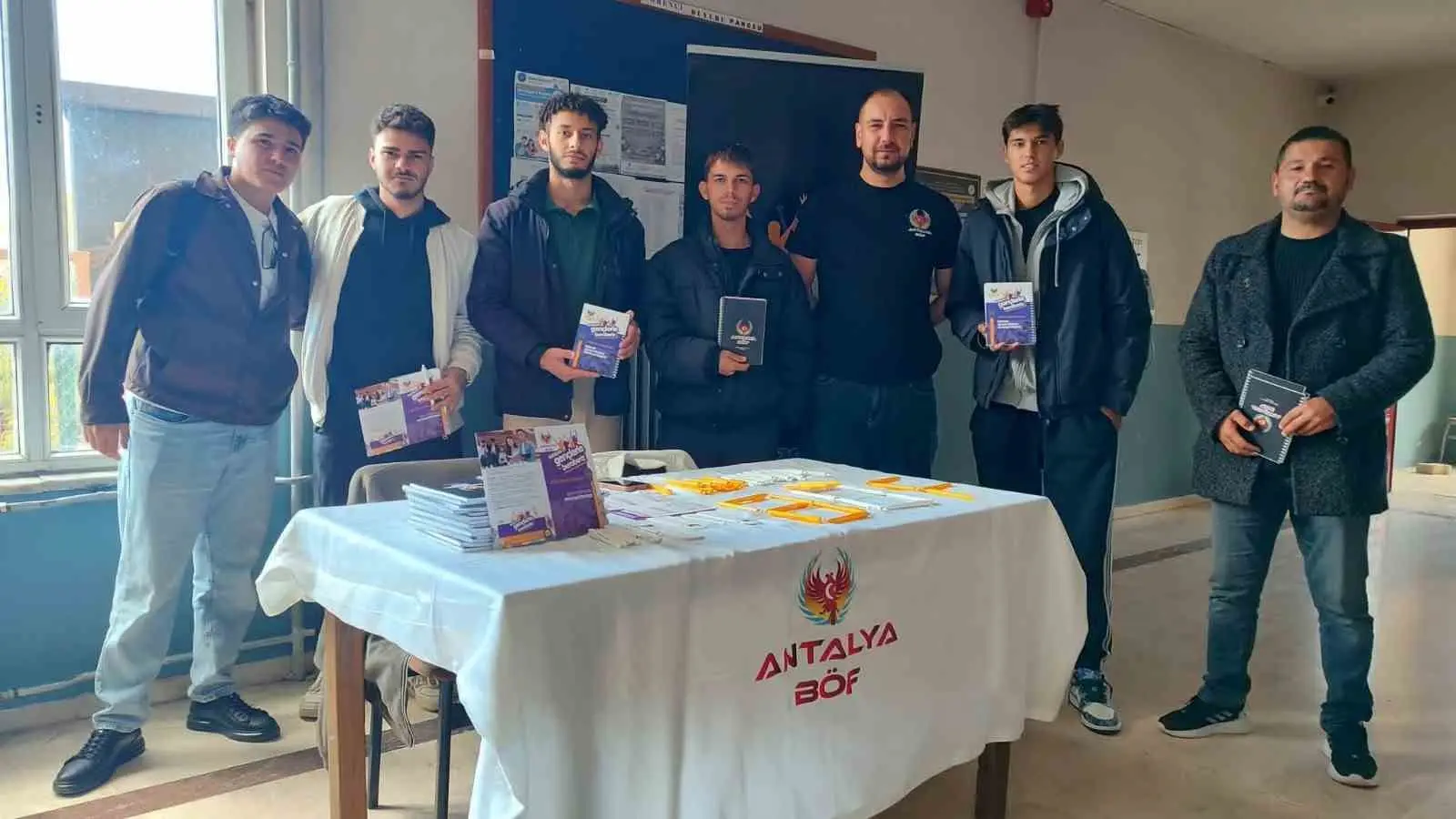 ANTALYA’DA "GENÇLERLE BERABERİZ" PROJESİ KAPSAMINDA EKİM AYINDA ÜNİVERSİTE KAMPÜSLERİNDE GERÇEKLEŞTİRİLEN BİLGİLENDİRME FAALİYETLERİ VE ETKİNLİKLERLE 14 BİN 638 ÖĞRENCİYE ULAŞILDI.