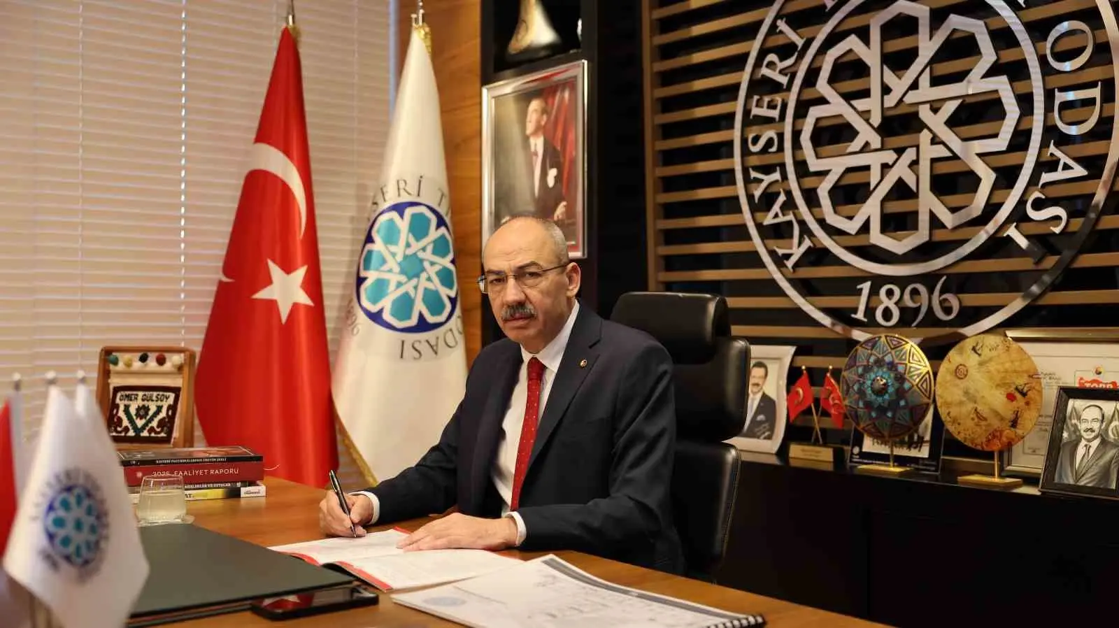 KAYSERİ, EYLÜL AYINDA 355 MİLYON 229 BİN DOLARLIK İHRACAT GERÇEKLEŞTİRDİ. TÜRKİYE İSTATİSTİK KURUMU (TÜİK) EYLÜL AYI DIŞ TİCARET VERİLERİNİ DEĞERLENDİREN KAYSERİ TİCARET ODASI (KTO) BAŞKANI ÖMER GÜLSOY, "DÜNYA GENELİNDE DEVAM EDEN EKONOMİK DALGALANMA VE ZORLU ŞARTLARA RAĞMEN ÜRETİM VE İHRACAT YAPAN İŞ DÜNYAMIZI TEBRİK EDİYORUM." DEDİ.