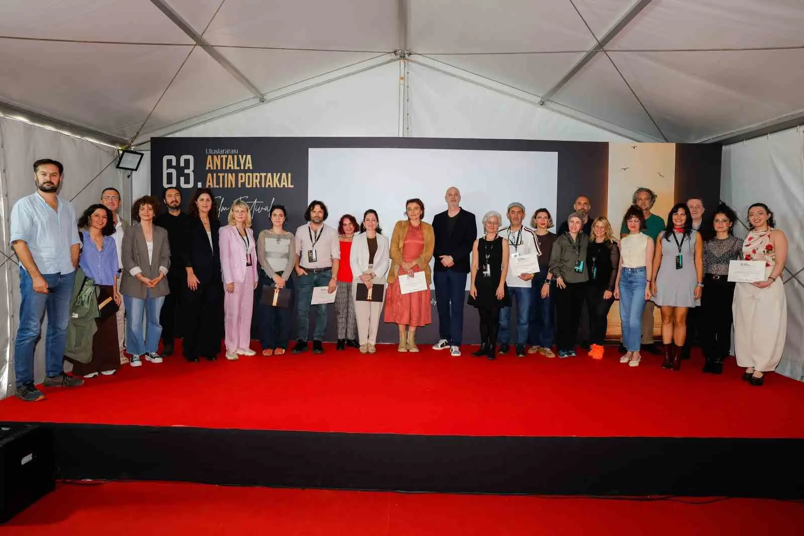 63. ULUSLARARASI ANTALYA ALTIN PORTAKAL FİLM FESTİVALİ KAPSAMINDA GERÇEKLEŞTİRİLEN FİLM FORUM, DOPDOLU BİR PROGRAMIN ARDINDAN DÜZENLENEN ÖDÜL TÖRENİYLE SONA ERDİ.