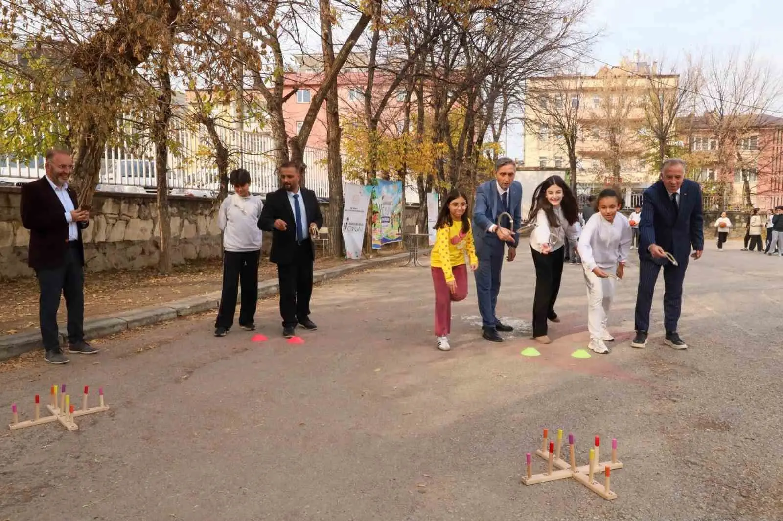 BAYBURT’TAKİ 4 OKULDA ‘MAARİFİN KALBİNDE OYUN’ ETKİNLİĞİ DÜZENLENDİ