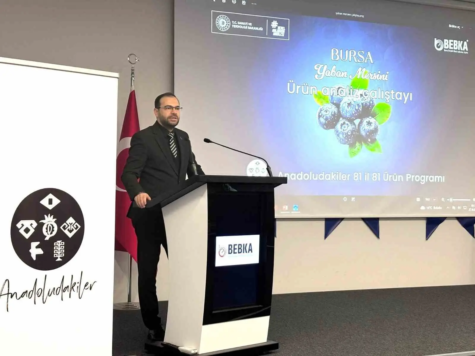 BURSA ESKİŞEHİR BİLECİK KALKINMA AJANSI (BEBKA) TARAFINDAN, "ANADOLUDAKİLER: 81 İL 81 ÜRÜN PROGRAMI" KAPSAMINDA BURSA İÇİN BELİRLENEN YABAN MERSİNİNİN ÜRETİMDEN PAZARLAMAYA UZANAN DEĞER ZİNCİRİNİN GELİŞTİRİLMESİ AMACIYLA "YABAN MERSİNİ ÜRÜN ANALİZ ÇALIŞTAYI" GERÇEKLEŞTİRİLDİ. ÇALIŞTAYDA, ÜRÜNÜN KATMA DEĞERİNİN ARTIRILMASINA YÖNELİK SORUNLAR, ÇÖZÜM ÖNERİLERİ VE İŞ BİRLİĞİ FIRSATLARI ELE ALINDI.