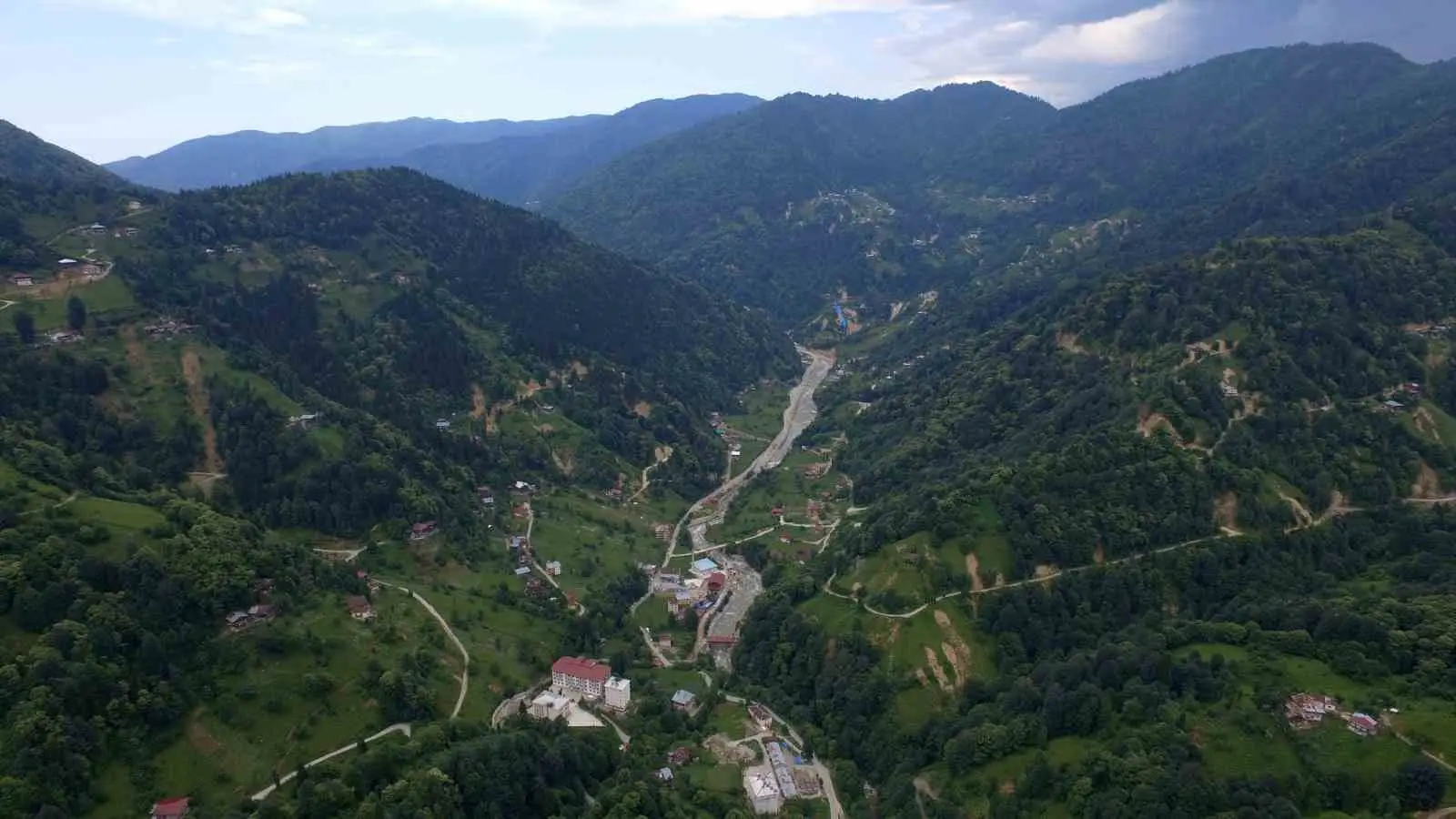 SENOZ VADİSİ, SPOR VE DOĞA TURİZMİ ALANINDAKİ POTANSİYELİYLE ÖNE ÇIKMAYA DEVAM EDİYOR.