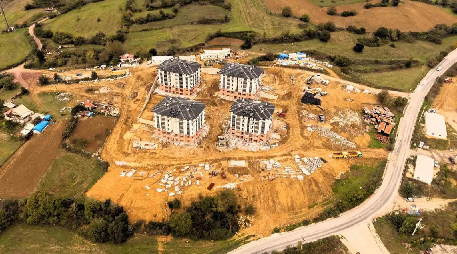 KOCAELİ BÜYÜKŞEHİR BELEDİYESİ İŞTİRAKİ KENT KONUT AŞ TARAFINDAN İZMİT İLÇESİ SEPETÇİLER MAHALLESİ'NDE YÜRÜTÜLEN ADLİYE LOJMANLARI PROJESİ'NDE FİZİKİ GERÇEKLEŞME ORANI YÜZDE 74'E ULAŞTI.