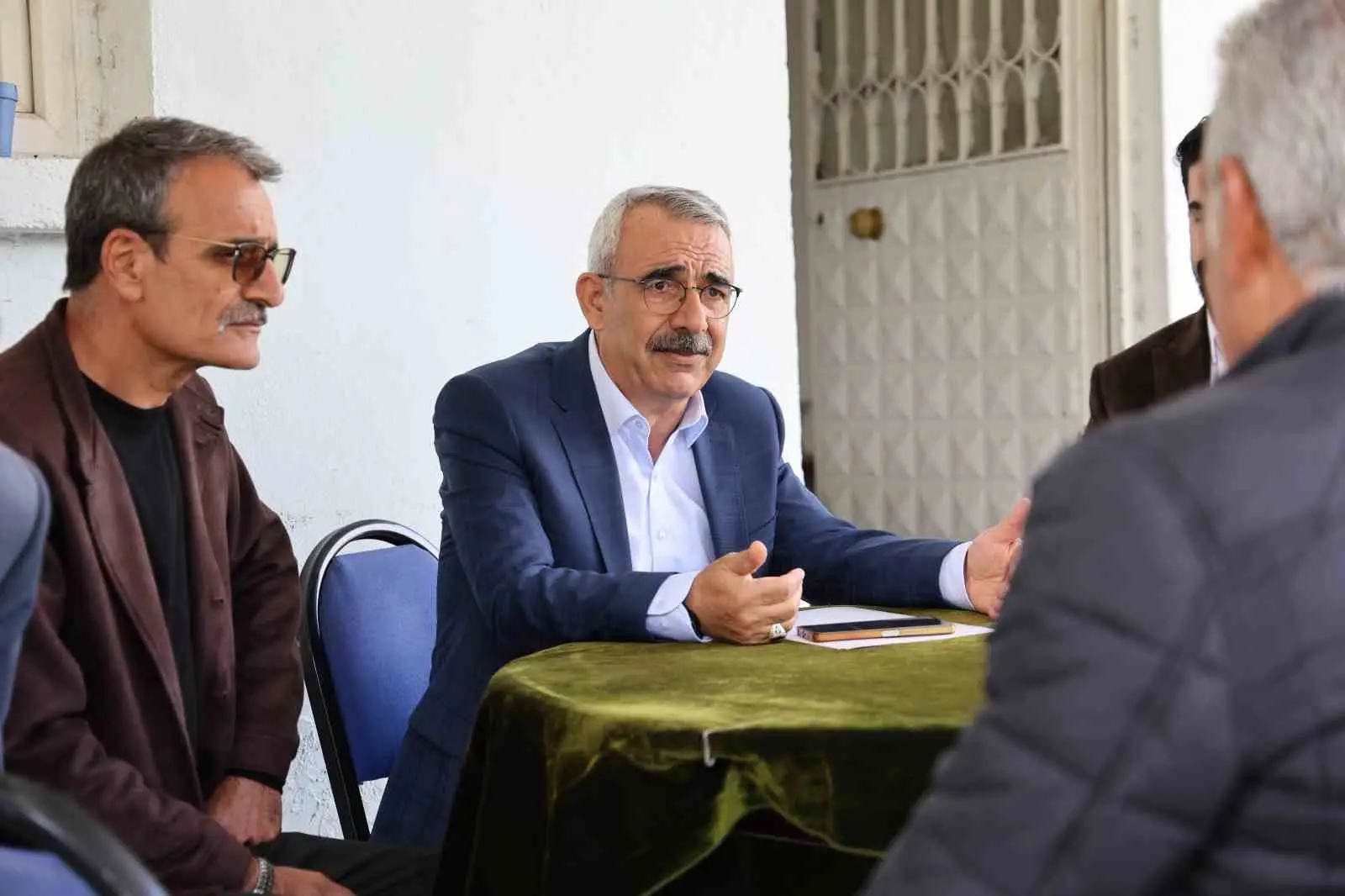MASSAD BAŞKANI SELAHATTİN BOZCAN (ORTADA), HAZAR BÖLGESİ'NDE İNCELEMELERDE BULUNDU.