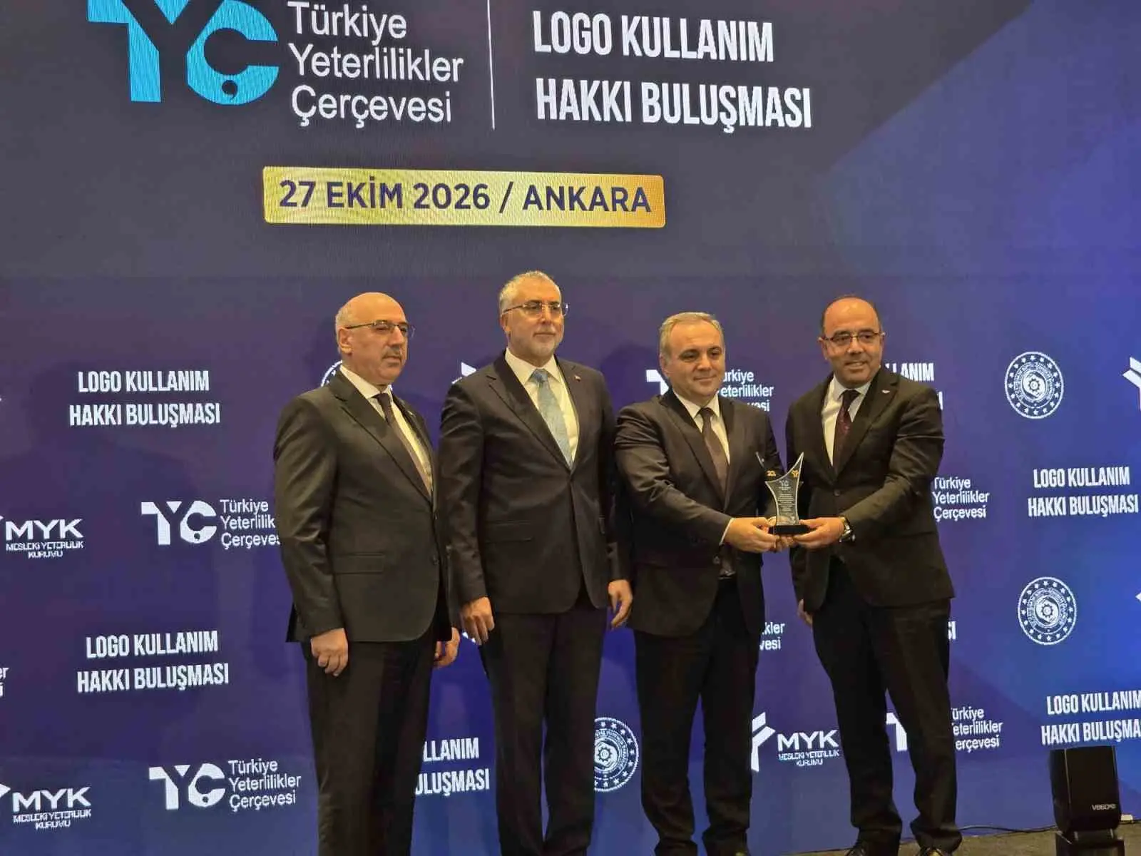ERCİYES ÜNİVERSİTESİ (ERÜ), YÜKSEKÖĞRETİM PROGRAMLARINDA KALİTE VE TANINIRLIĞIN ULUSLARARASI GÖSTERGESİ OLAN TÜRKİYE YETERLİLİKLER ÇERÇEVESİ (TYÇ) LOGO KULLANIM HAKKI ALANINDA TÜRKİYE'DE İLK 20 ÜNİVERSİTE ARASINA GİRDİ.