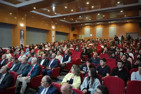 SİNOP’TA CUMHURİYET’İN KURULUŞUNUN 103. YIL DÖNÜMÜ ETKİNLİKLERİ KAPSAMINDA, "DEVLET GELENEĞİNDEN CUMHURİYET’E: SÜREKLİLİK VE DÖNÜŞÜM" KONULU PANEL DÜZENLENDİ.
