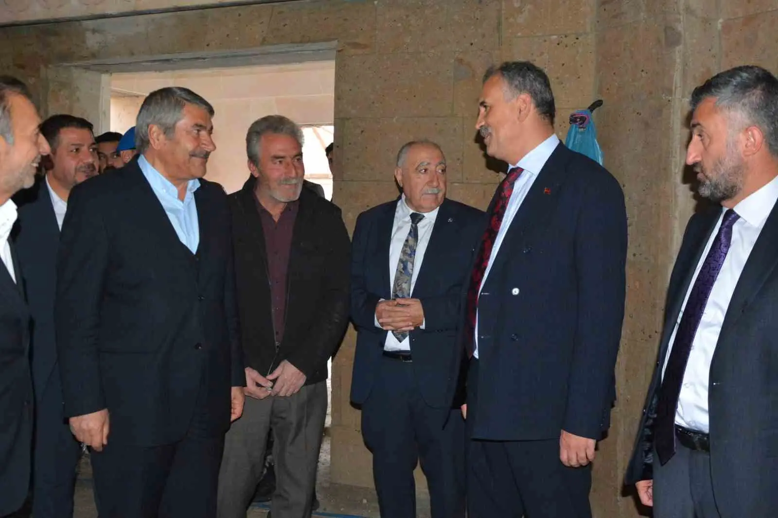 VALİ ÖNDER BOZKURT PATNOS’TA YATIRIMLARI İNCELEDİ: SEYİR TEPESİ’NE HAYRAN KALDI