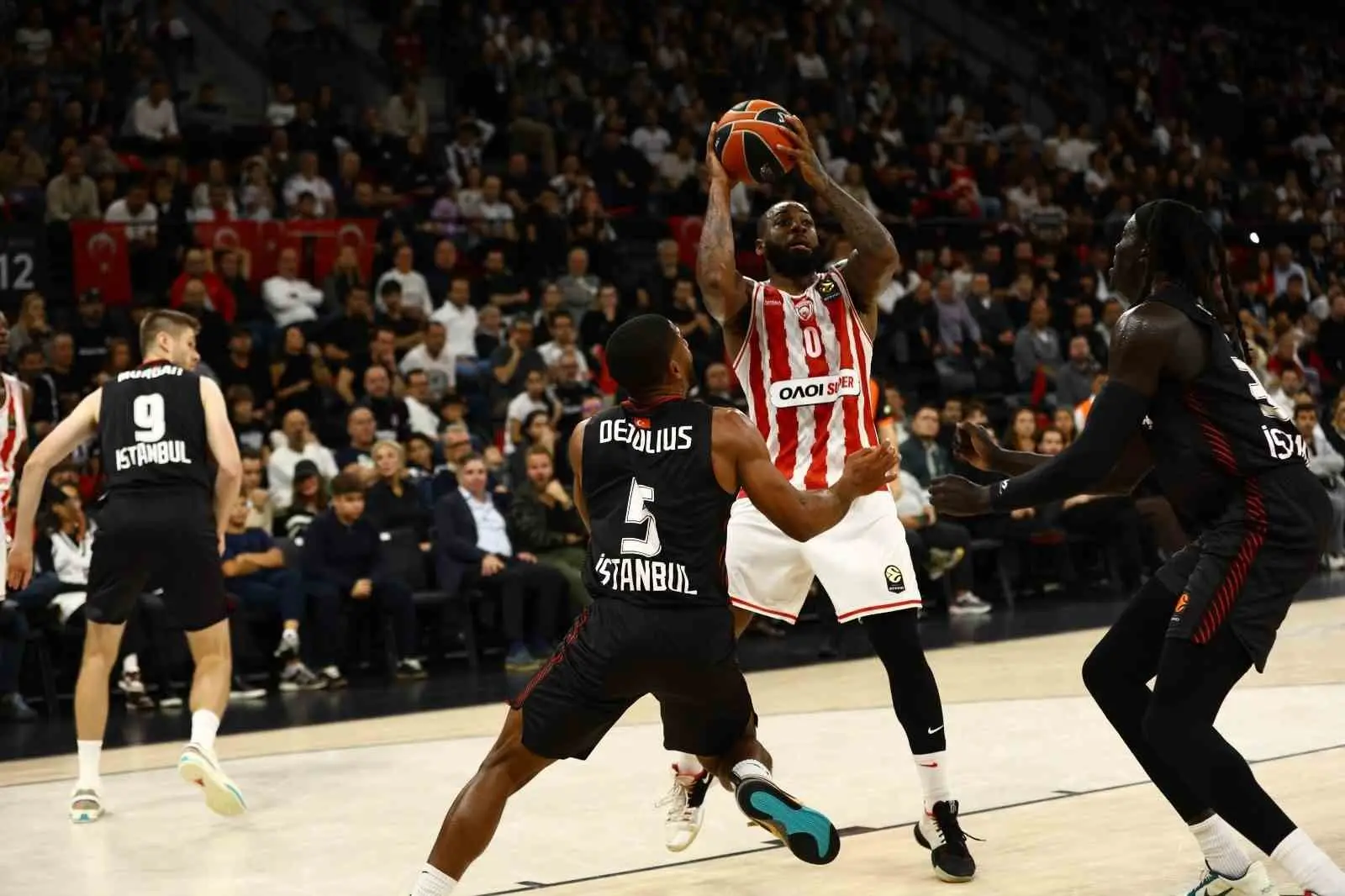 EUROLEAGUE'İN 8. HAFTASINDA BEŞİKTAŞ, SAHASINDA KARŞILAŞTIĞI YUNAN EKİBİ OLYMPİAKOS'A 81-73 MAĞLUP OLDU.