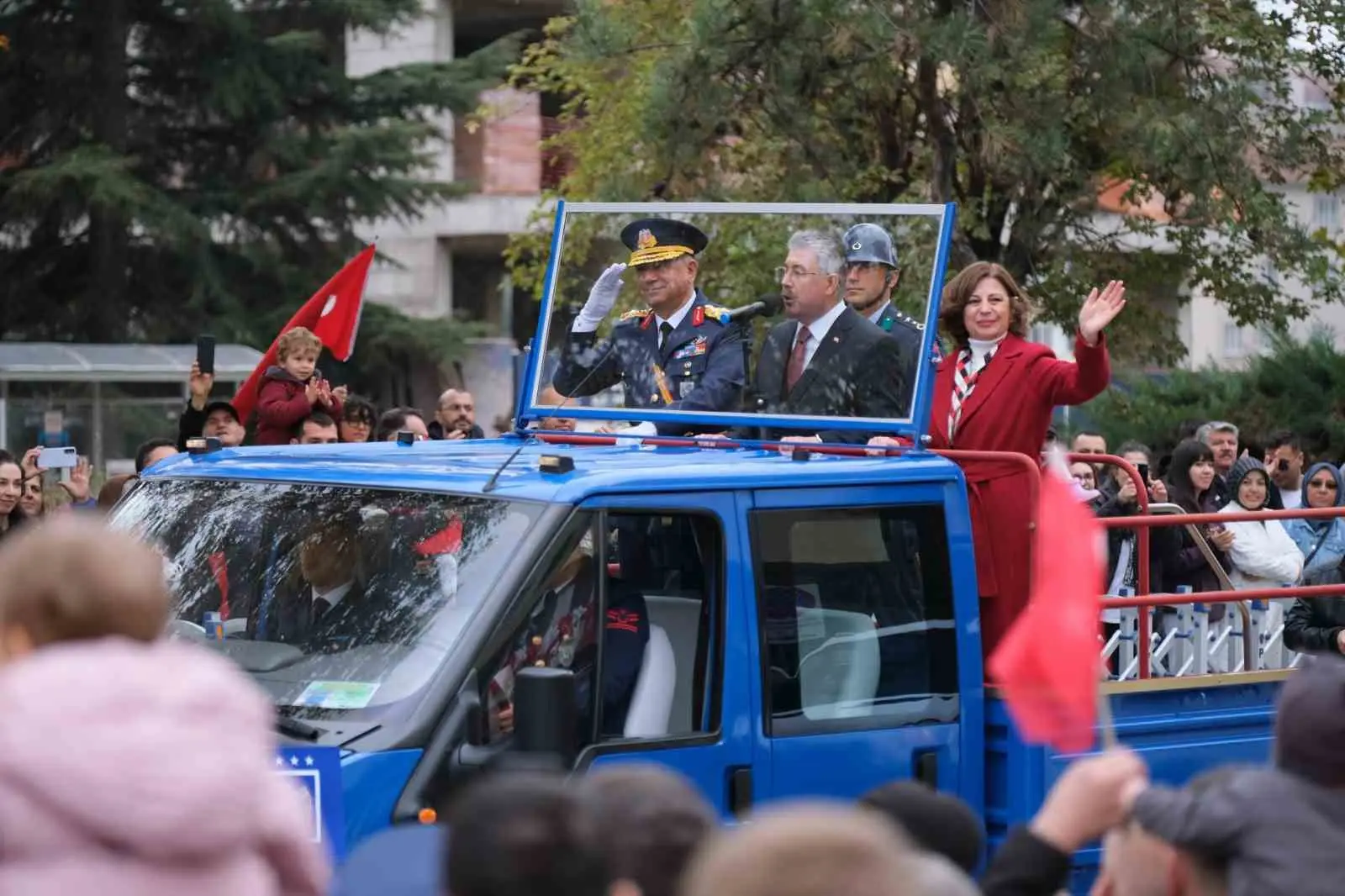 CUMHURİYET’İN İLANININ 103’ÜNCÜ YIL DÖNÜMÜ, ESKİŞEHİR’DE BÜYÜK BİR COŞKU VE GURURLA KUTLANDI.
