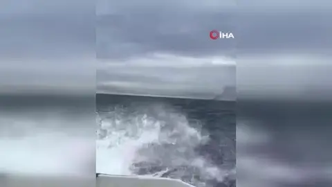 İran: "Hürmüz Boğazı’nda yasaklı bölgede ilerleyen tanker mayına çarptı, gemide yangın çıktı"