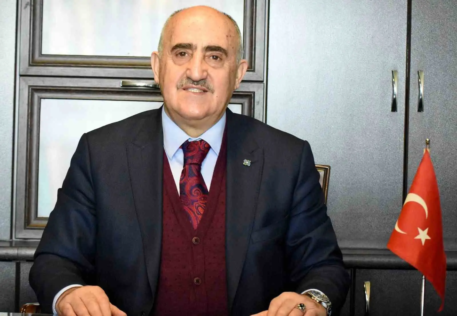 ERZURUM KENT KONSEYİ BAŞKANI HÜSEYİN TANFER,  29 EKİM CUMHURİYET BAYRAMI DOLAYISIYLA BİR MESAJ YAYIMLADI.