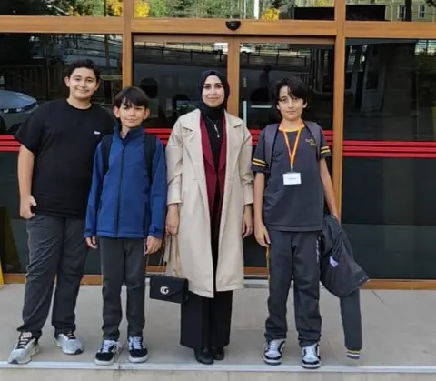 GAZİANTEP'TE DÜZENLENEN 8. ULUSLARARASI TÜRK DÜNYASI BİLİM VE KÜLTÜR ŞENLİĞİ’NDE, ERZURUM ÖZEL GÜNEŞ ORTAOKULU BÜYÜK BİR BAŞARIYA İMZA ATARAK "KODLA VE İSABET ETTİR" PROJESİYLE DÜNYA ÜÇÜNCÜSÜ OLDU.