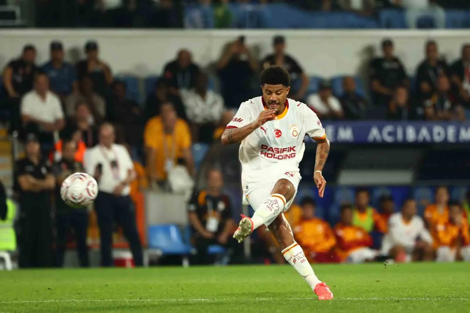 GALATASARAY'IN BREZİLYALI FUTBOLCUSU GABRİEL SARA (ARŞİV)