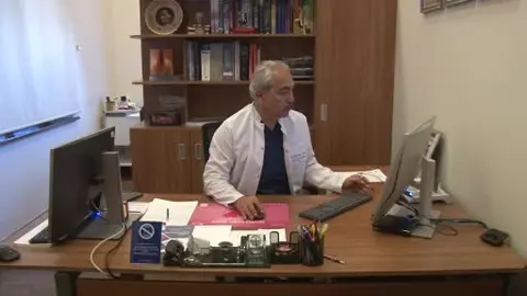 Prof. Dr. Alper Akcan: "Tüm kadınlar için en uygun tarama testi mamografidir"