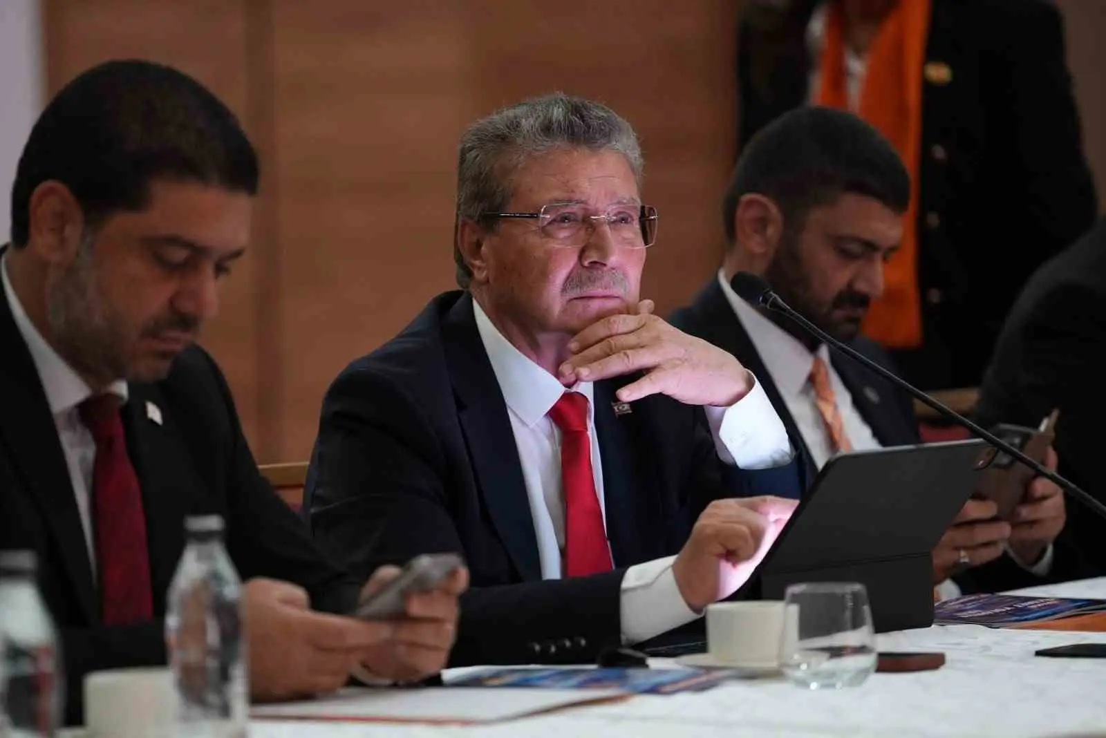 KUZEY KIBRIS TÜRK CUMHURİYETİ (KKTC) BAŞBAKANI VE ULUSAL BİRLİK PARTİSİ (UBP) GENEL BAŞKANI ÜNAL ÜSTEL, 6 ARALIK 2026 MİLLETVEKİLLİĞİ ERKEN GENEL SEÇİMİ ÖNCESİNDE, "TEK BAŞINA İKTİDAR HEDEFİMİZİ GERÇEĞE DÖNÜŞTÜRECEĞİZ" İFADELERİNİ KULLANDI.