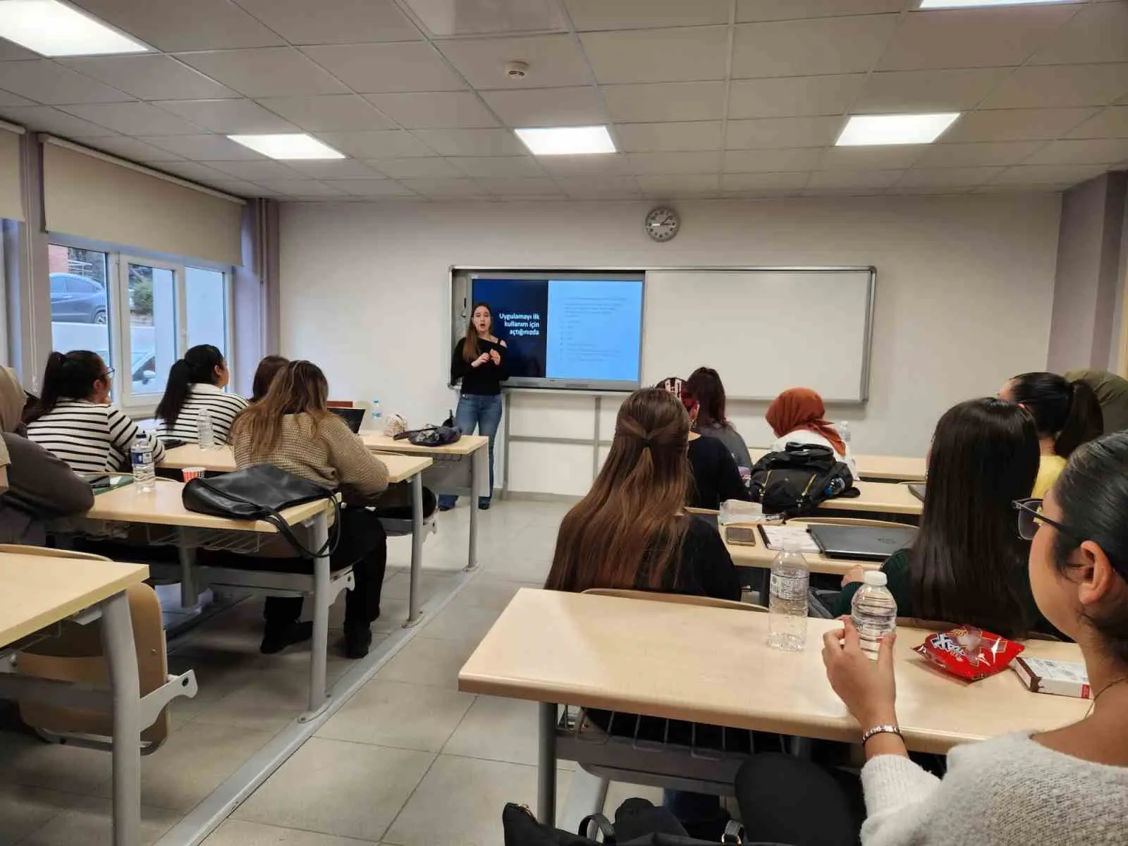 ANADOLU ÜNİVERSİTESİ SAĞLIK BİLİMLERİ FAKÜLTESİ ÖĞRENCİSİ BERRA BİNBİR, AVRUPA DİYETETİK DERNEKLERİ FEDERASYONU (EFAD) BÜNYESİNDEKİ AVRUPA DİYETETİK ÖĞRENCİLERİ AĞI (ENDİETS) TÜRKİYE ULUSAL TEMSİLCİLİĞİNE SEÇİLEREK TÜRKİYE'Yİ ULUSLARARASI PLATFORMDA TEMSİL ETME HAKKI KAZANDI.